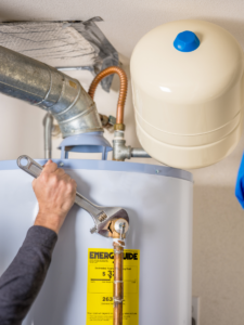 Hot water heater with an expansion tank