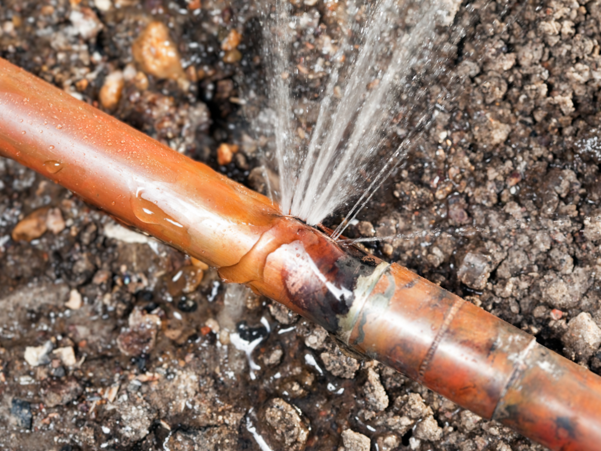 pinhole leak in copper pipes 